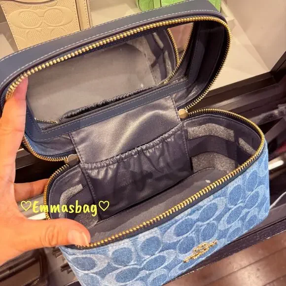 Last 1‼️Coach CDC16 Cosmetic Case in Signature Denim, denim/Gold/Indigo - Picture 5 of 6